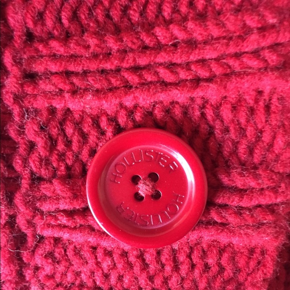 Hollister Red Heavy Knit Sweater Size Medium - Picture 6 of 8